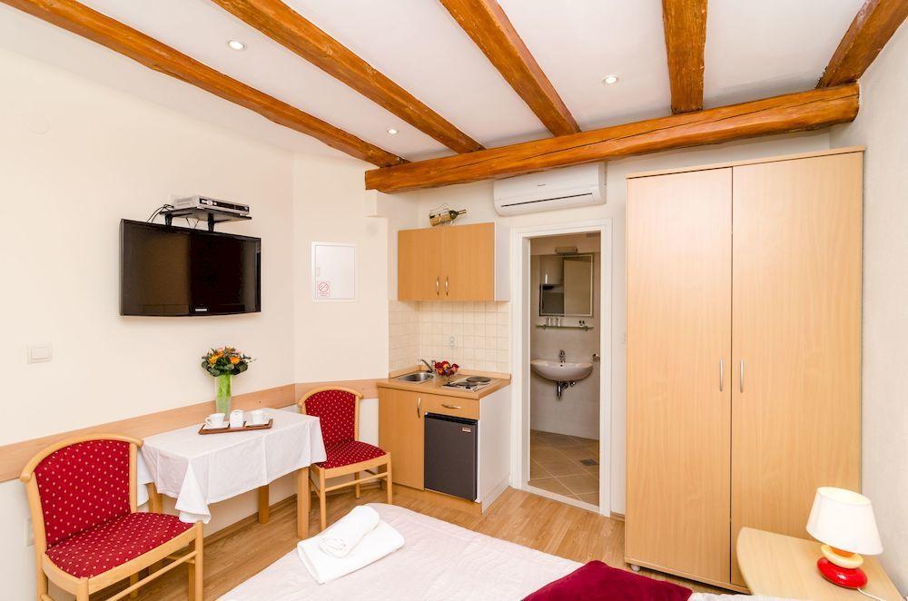 Raic Apartment